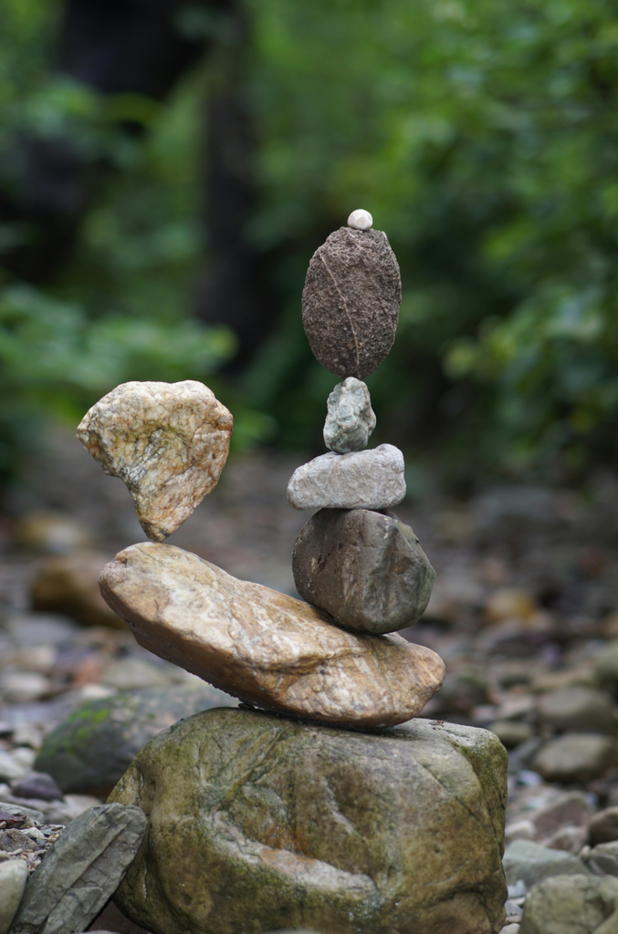 Cercle d’échange animé par une sophrologue, espace de parole sécurisant et régulation émotionnelle.