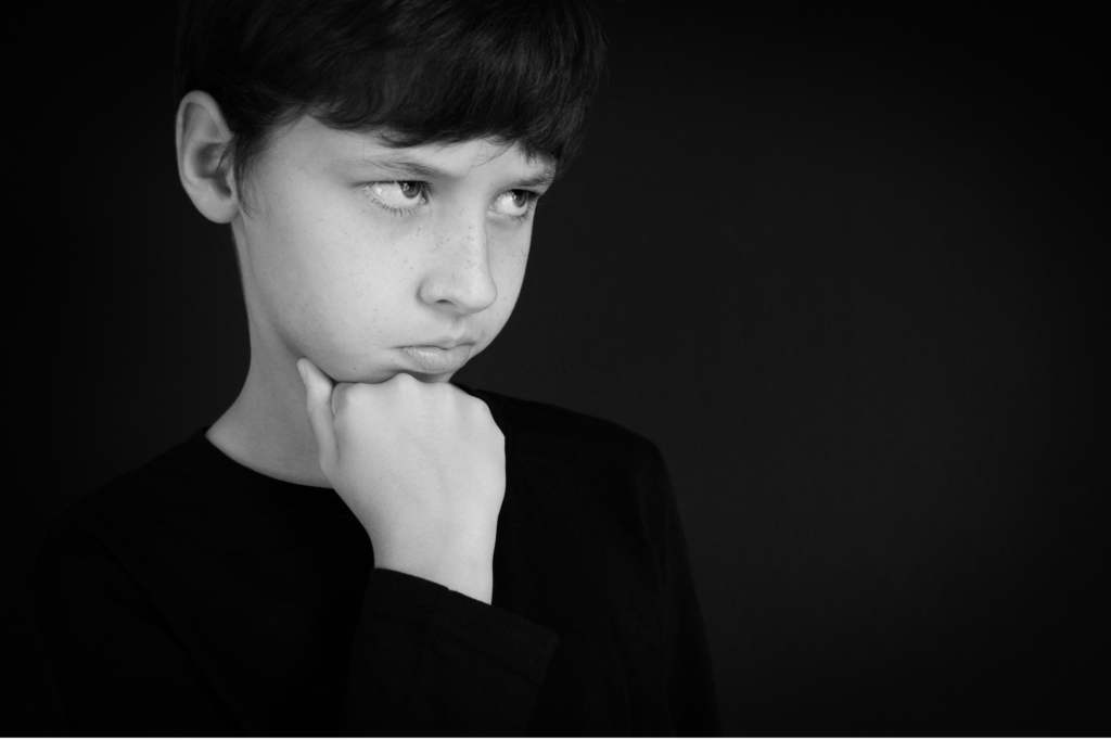 Ado en colère: comment l'aider à dépasser cette émotion difficile pour l'exprimer de manière plus positive